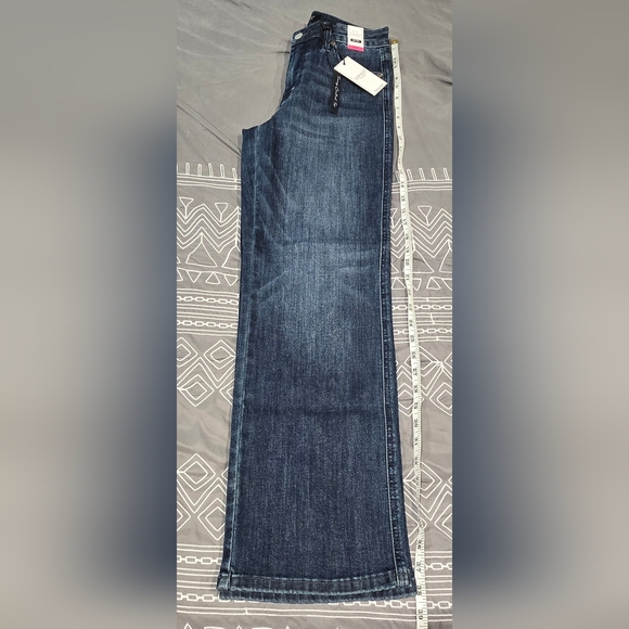 Judy Blue Midrise Tummy Control Straight Leg Jeans Size 5/27 Petite - Picture 2 of 9